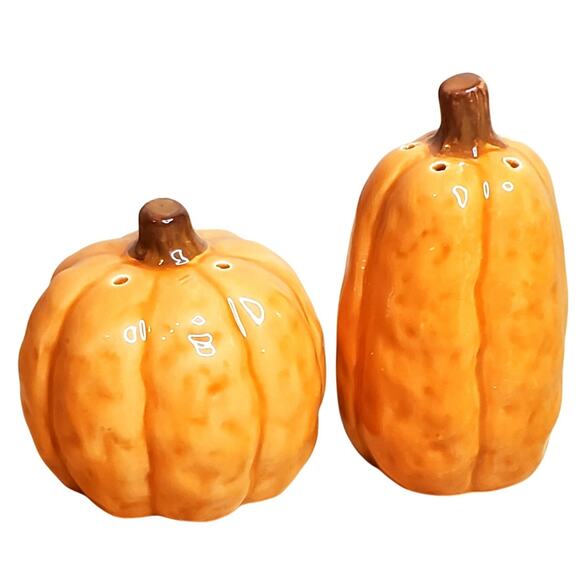 Enesco Halloween Carved Pumpkin Salt & Pepper Shakers Vtg 3" - Picture 4 of 7